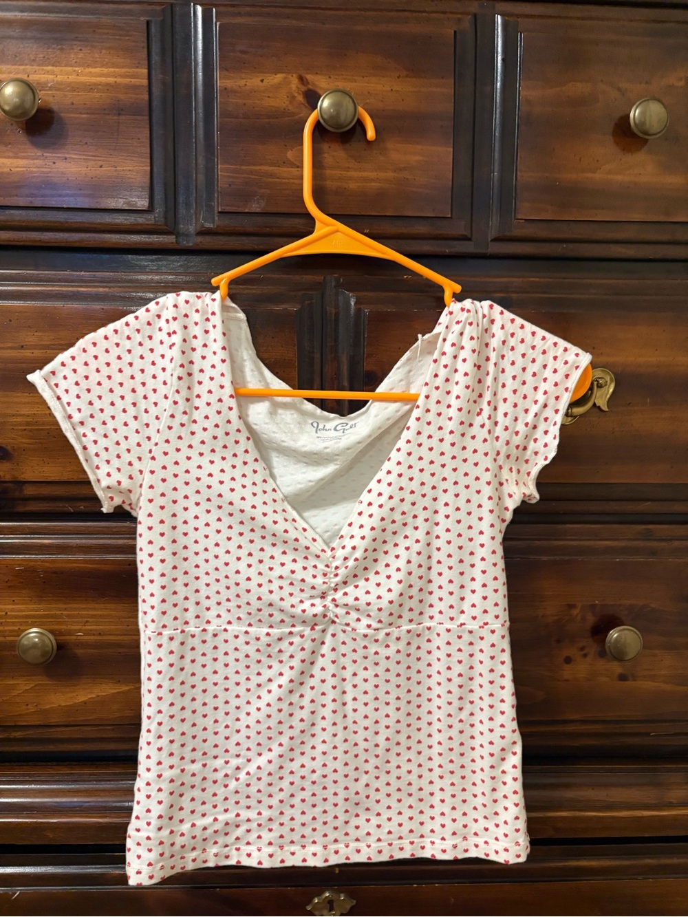 Brandy Melville White Short Sleeve V-Neck Tee with Red Heart Print